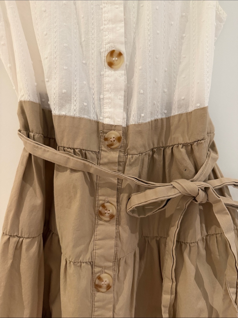 Women medium White & Tan Midi Button-Front Dress with Tie Waist cap sleeve fresh - Picture 4 of 10